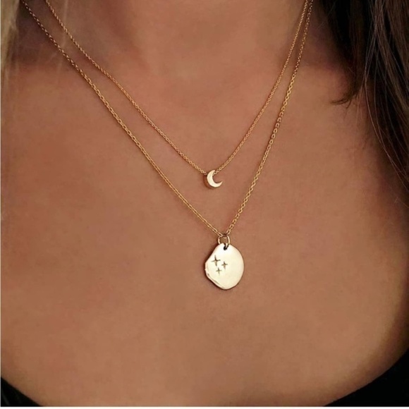 Gold 14k Gold Plated Moon Pendant Necklace - Picture 4 of 6